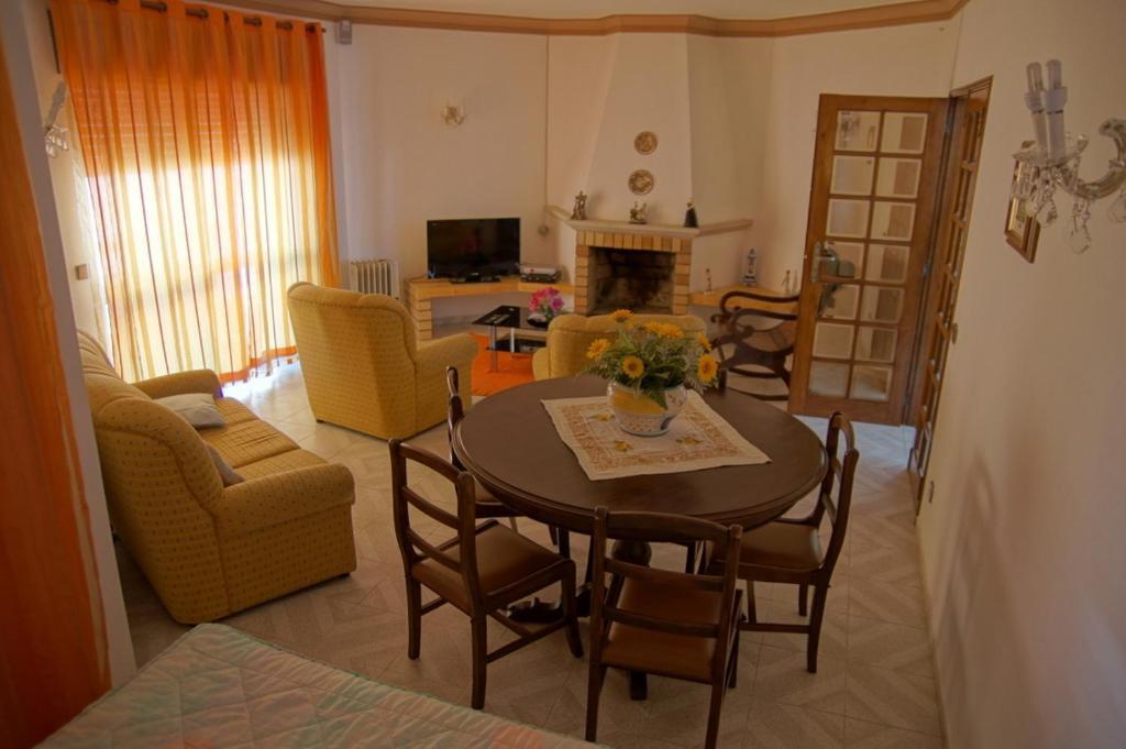 Apartamentos E Quartos Atalaia Sagres Room photo