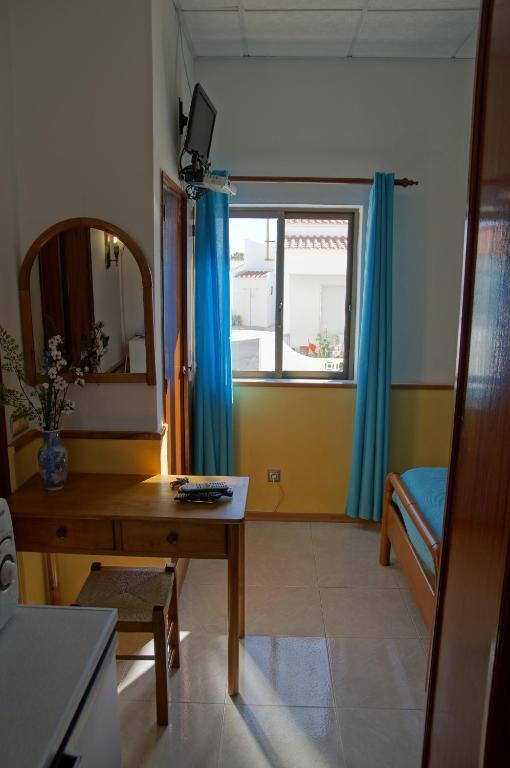 Apartamentos E Quartos Atalaia Sagres Exterior photo