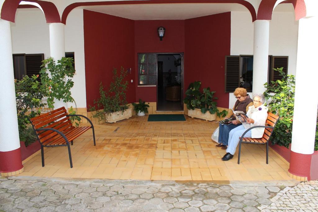 Apartamentos E Quartos Atalaia Sagres Room photo