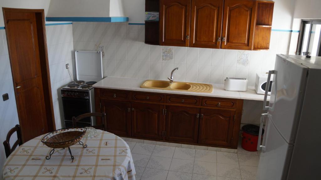 Apartamentos E Quartos Atalaia Sagres Room photo
