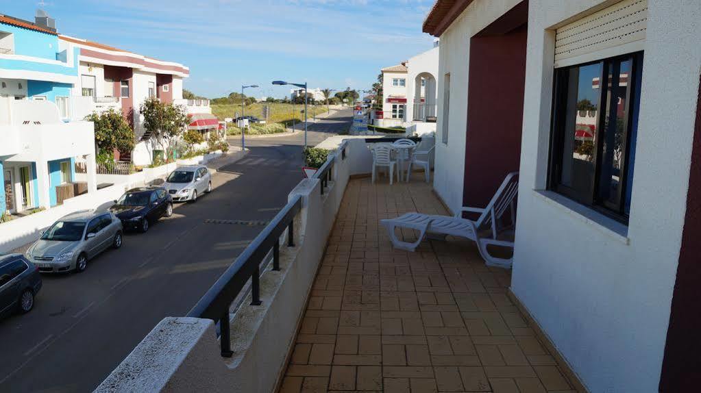 Apartamentos E Quartos Atalaia Sagres Exterior photo